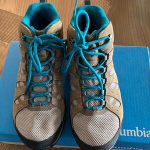 Columbia hiking boots